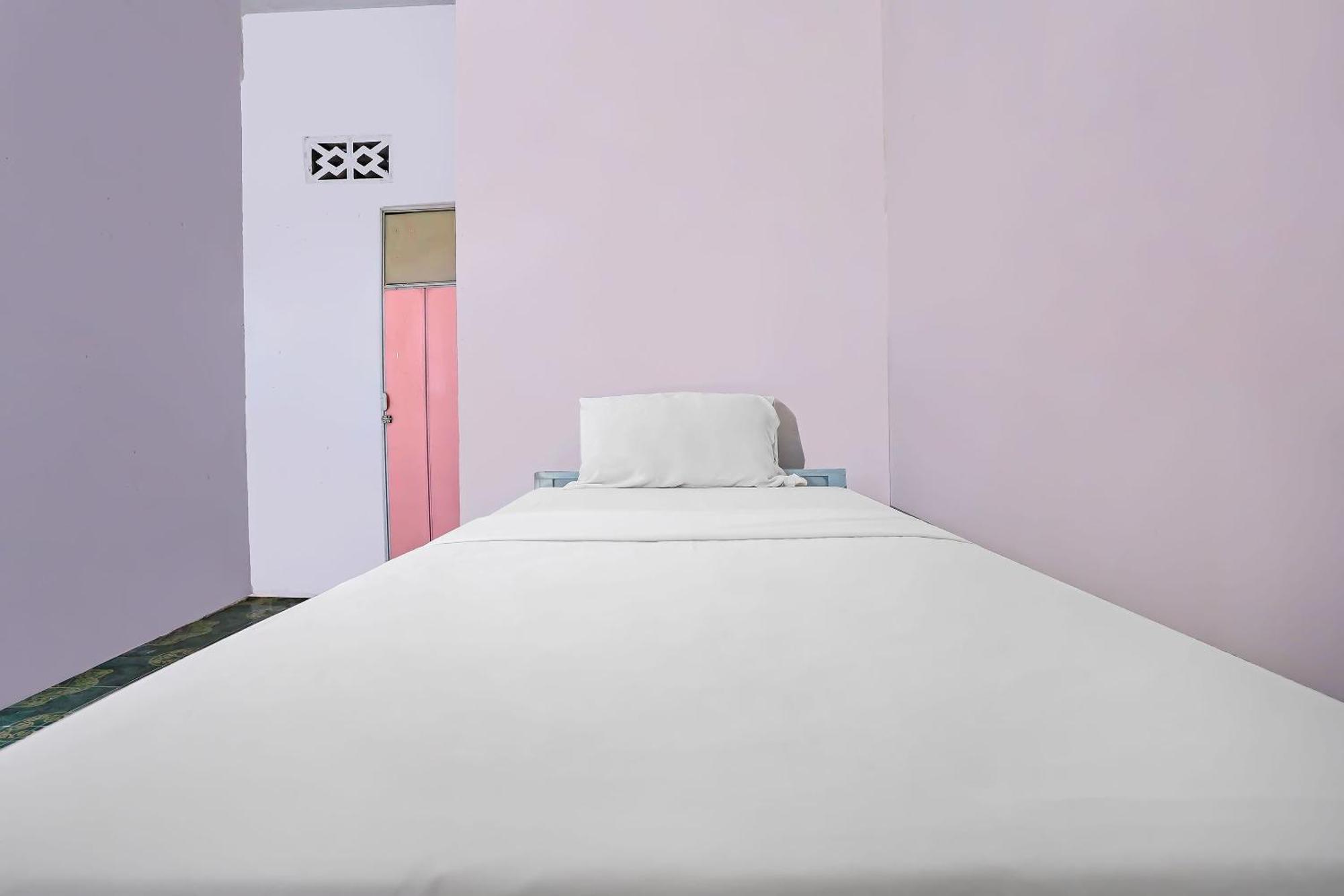 Spot On 92421 City Kost Syariah بانكالبنانغْ المظهر الخارجي الصورة